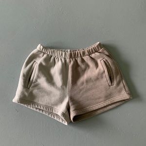 Two toned sweatshorts